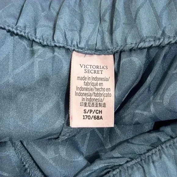 VS Pajama Set Shorts & Tank Women’s Small Blue - Picture 7 of 10